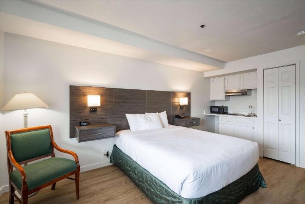 Baymont INN & Suites by Wyndham image 112