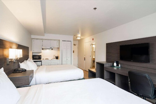 Baymont INN & Suites by Wyndham Main image