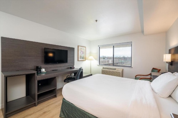 Baymont INN & Suites by Wyndham image 22