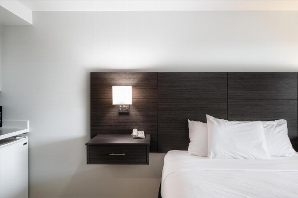 Baymont INN & Suites by Wyndham image 90