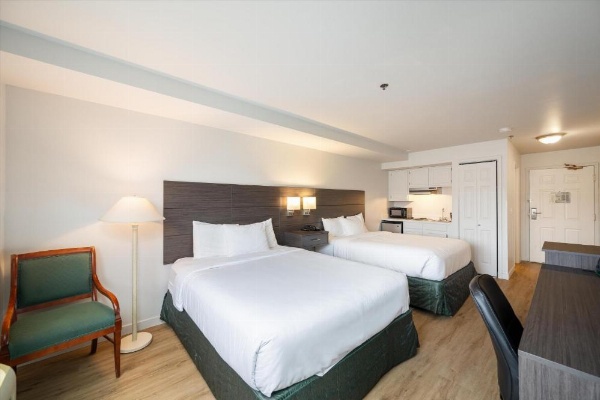 Baymont INN & Suites by Wyndham image 98